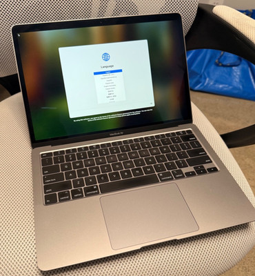 Apple MacBook Air 13.3 512GB SSD, Intel Core i5 10th Gen 1.10 GHz 8GB EXCELLENT