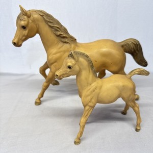 Vintage Breyer Traditional Palomino Family Mare & Arabian Foal Colt (Broken Ear)