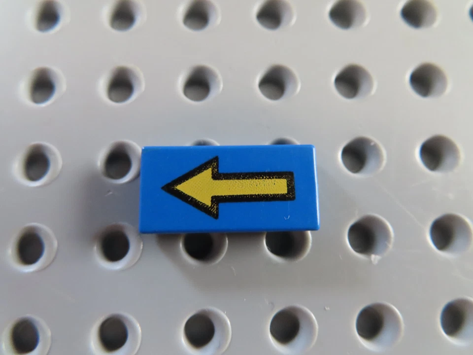 Lego 1 x Fliese 3069bp06 blau 1x2 bedr. gelber Pfeil 6845 6985 6931 6872 6381 - Bild 1 von 1