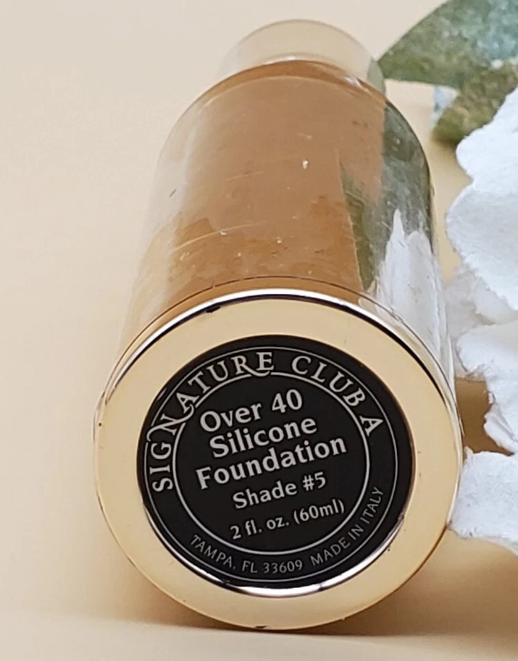 Base de silicona Signature Club A Over 40 sombra #5 2 fl oz nueva falta cubierta Foto 3 de 4