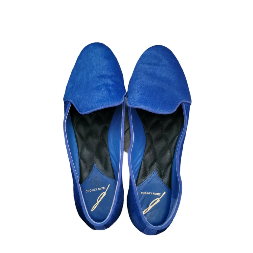 Mocasín de pelo de becerro azul Brian Atwood Claudelle plano talla 8 Foto 2 de 4