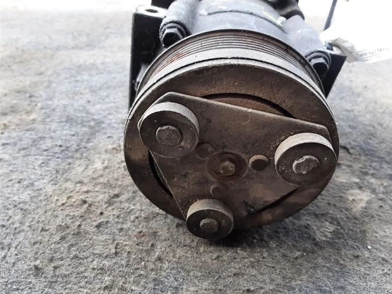 Compressor CA 97-02 Ford Crown Victoria 4L3Z19703AB - Imagem 2 de 4