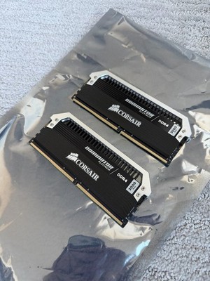 Corsair Dominator Platinum DDR4 16GB (2x8GB) 3000MHz C15 CMD32GX4M4B3000C15 MIT