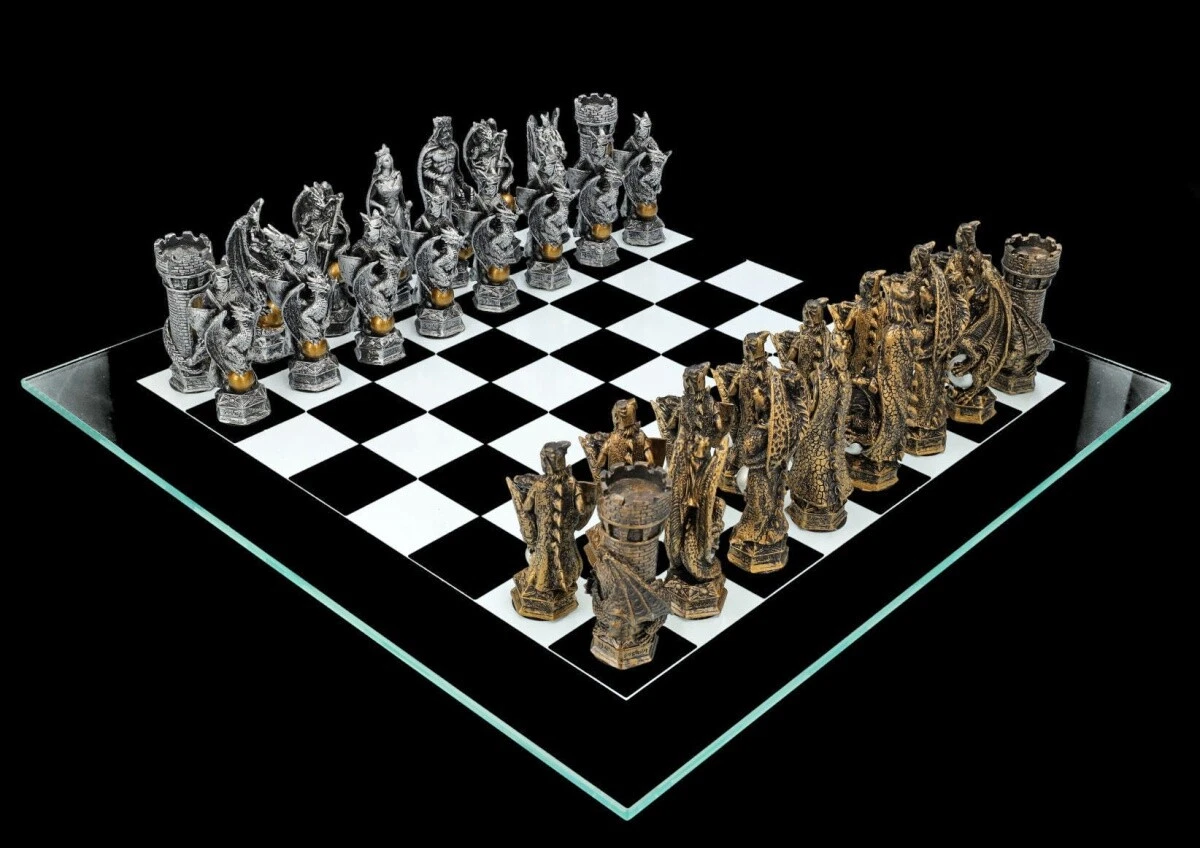 COLOR GLASS CHESS SCACCHI E SCACCHIERA IN VETRO COLORATO COLOR GLASS CHESS SCACCHI E SCACCHIERA IN VETRO COLORATO