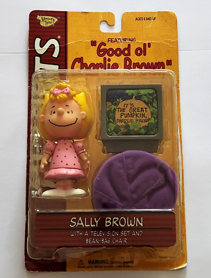 2002 - PEANUTS SALLY BROWN FIGURE by MEMORY LANE- PINK DRESS RARE!!!