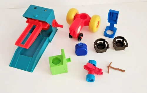 Vintage Fisher Price Little People Family car ramp misc Lot