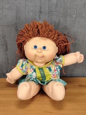 Hasbro Cabbage Patch Kids Puppe 1991 rote Wollhaare Vintage mit Kleid    