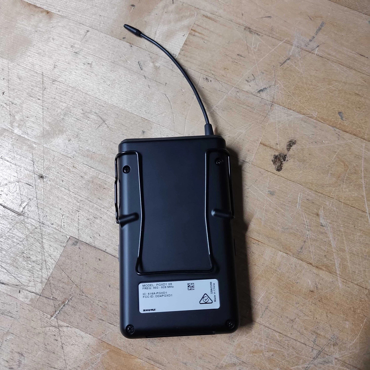 USED SHURE PGXD14/93-X8 DIGITAL WIRELESS LAVALIER MICROPHONE