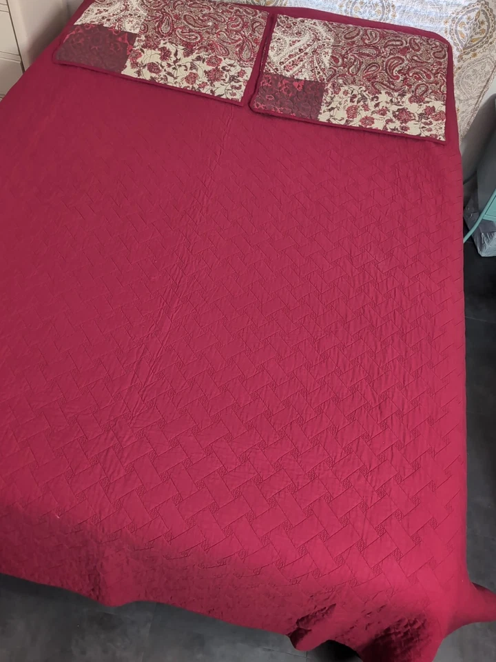 Colcha edredón de algodón rojo Martha Stewart y 2 fundas de almohada de cachemira completas/queen Foto 3 de 4