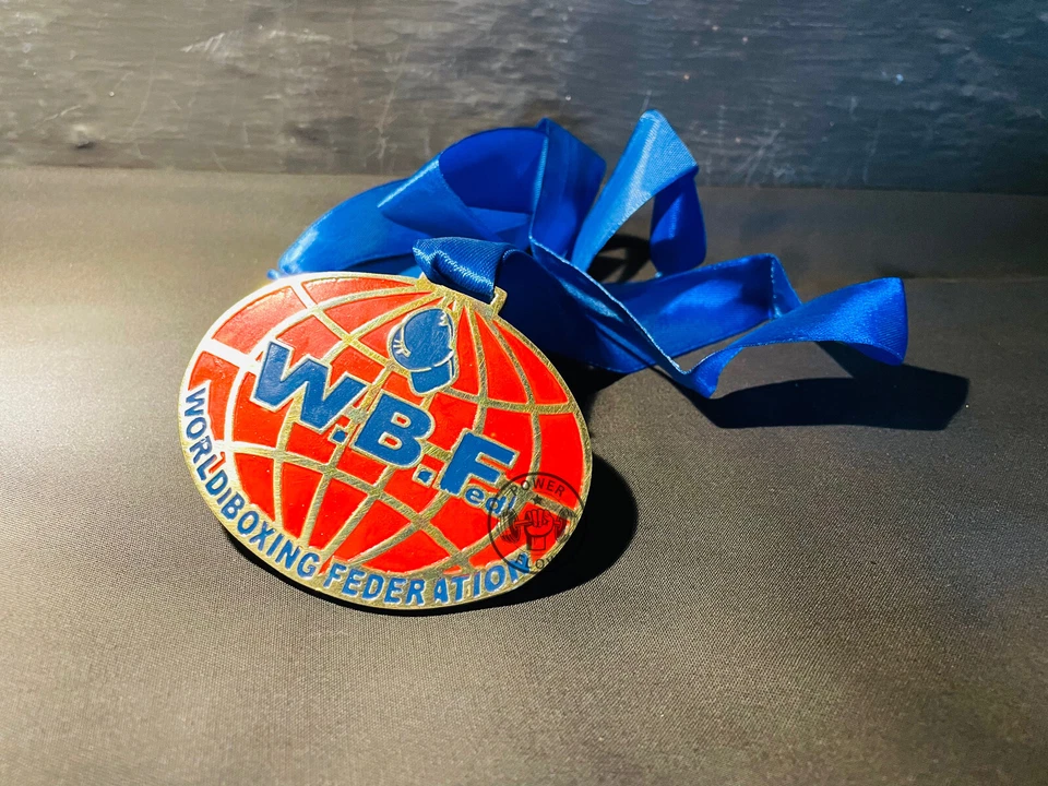 Pack de 2 Anillos Revista Campeonato de Boxeo Medalla y UBO Boxeo Medalla de Latón Adulto Foto 4 de 4