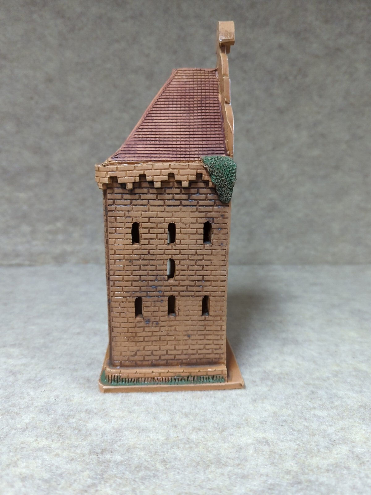 Lithuanian Candle House-Tea Light Cottage-Fairy Light-Candleholder Vintage 8.25"