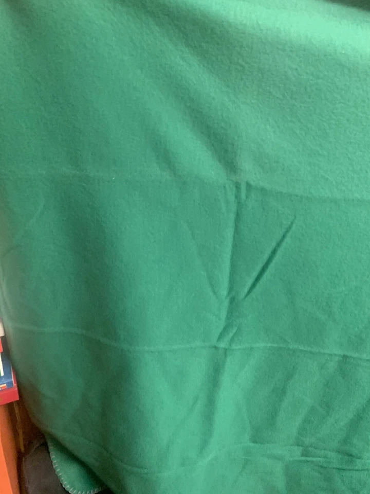 Vintage forest green fleece blanket 50x40” With Embroidered Bird - Image 3 of 3