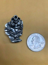 Pin de motociclista Gun in Hand Outlaw - Prendedores de club de motocicleta