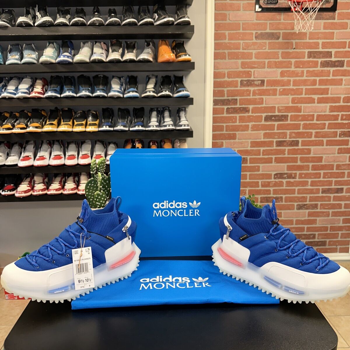 AUTHENTIC Moncler x Adidas Originals NMD Runner Gore Tex Core Blue NEW Sz  9.5 🔥