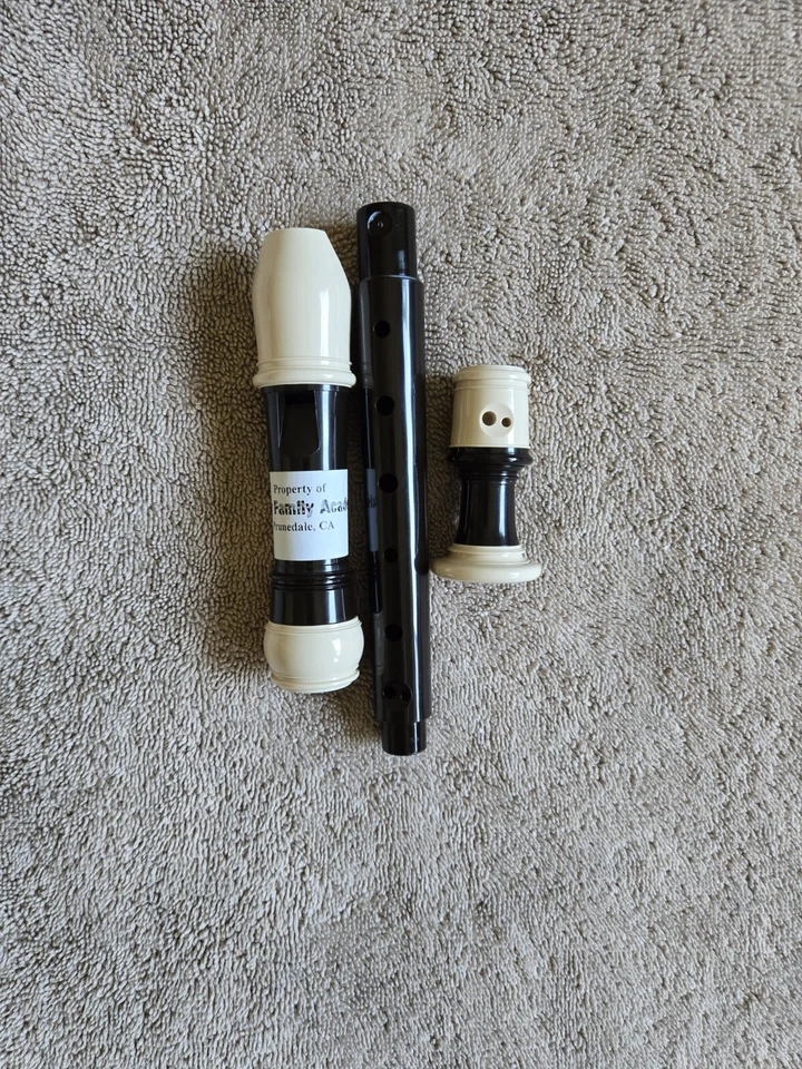 Yamaha YRS-24B Soprano Recorder with Baroque Fingering - Image 3 of 3