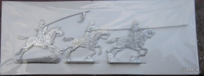 Plats d'étan - Znnfguren - Flat tn - 12 chevalers conqustadors | eBay