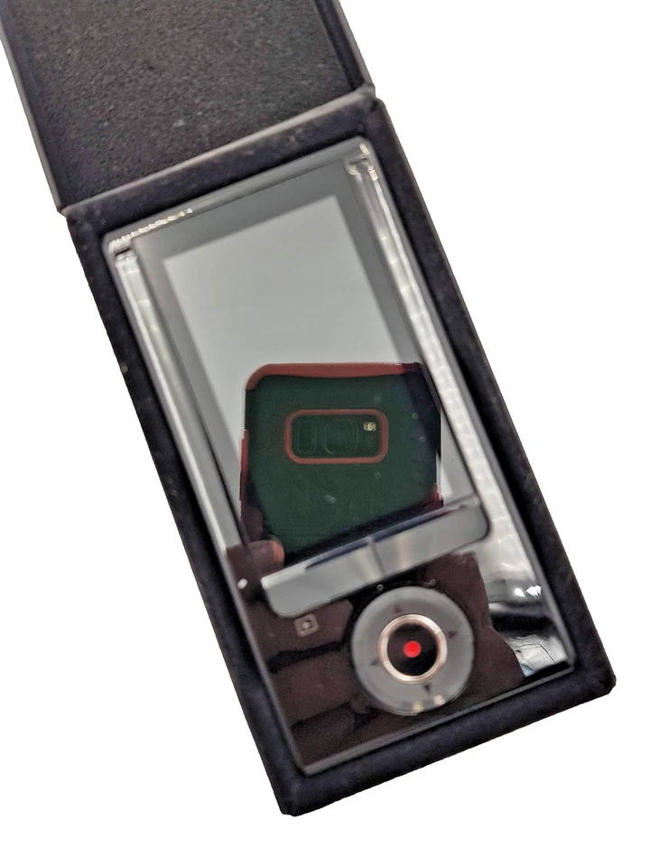 Sony Bloggie MHS-FS1 HD Digital Still Camera Video Camcorder BLACK USB 5MP New - Image 2 of 4