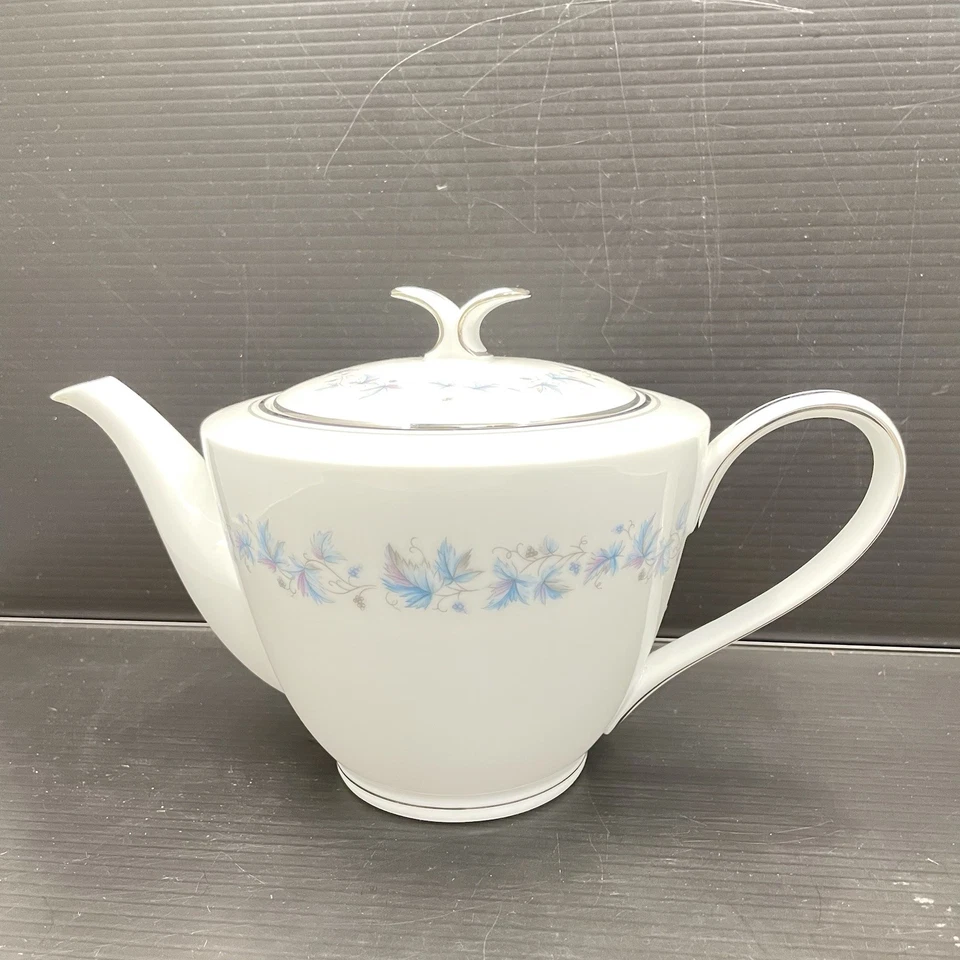 VTG Noritake Concord Tea set Teapot, milk jug sugar bowl and 4 trios Japan - image 3 of 4
