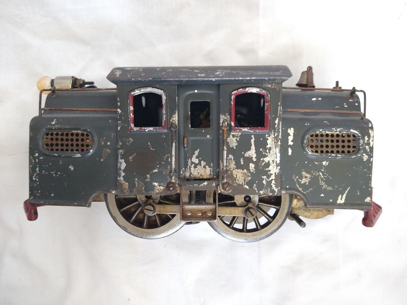 VINTAGE PRE WAR LIONEL # 38  NY CENTRAL LINE ENGINE