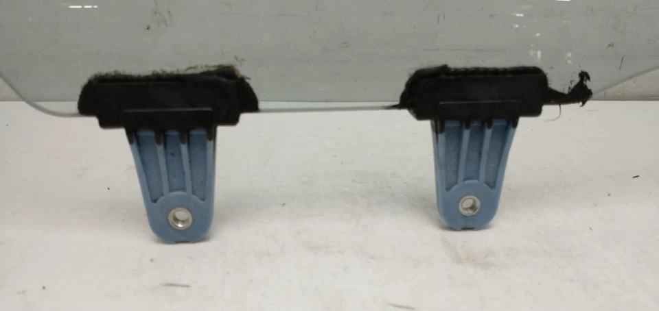 SUZUKI GRAND VITARA RIGHT FRONT DOOR GLASS WINDOW 5 Door Estate 05-15 - Image 2 of 4