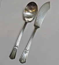 Wm Rogers Mfg Co Silverplate 1939 Sovereign Sugar Spoon & Butter Knife IS