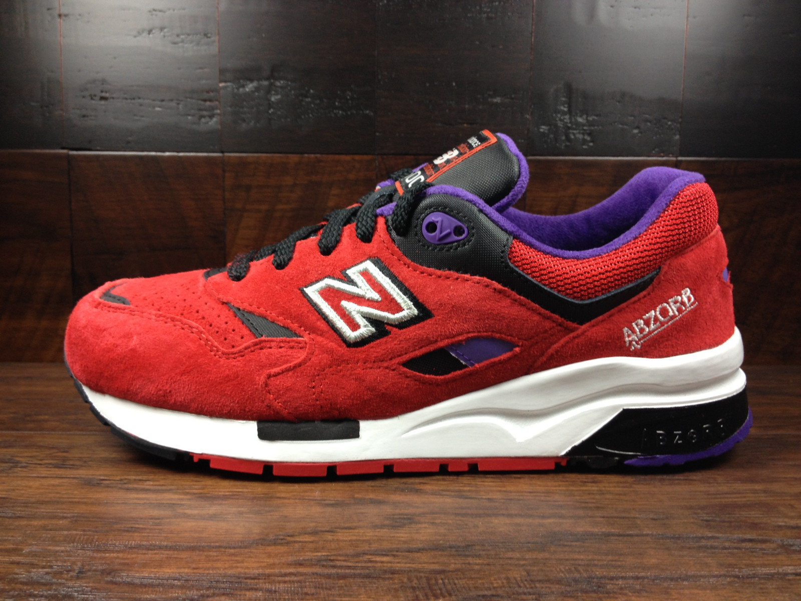Size 7.5 - New Balance 1600 Red 