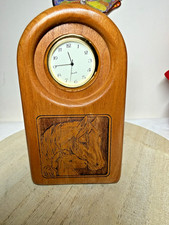 Orologio da scrivania Wilderness Woods con cavalli incisi