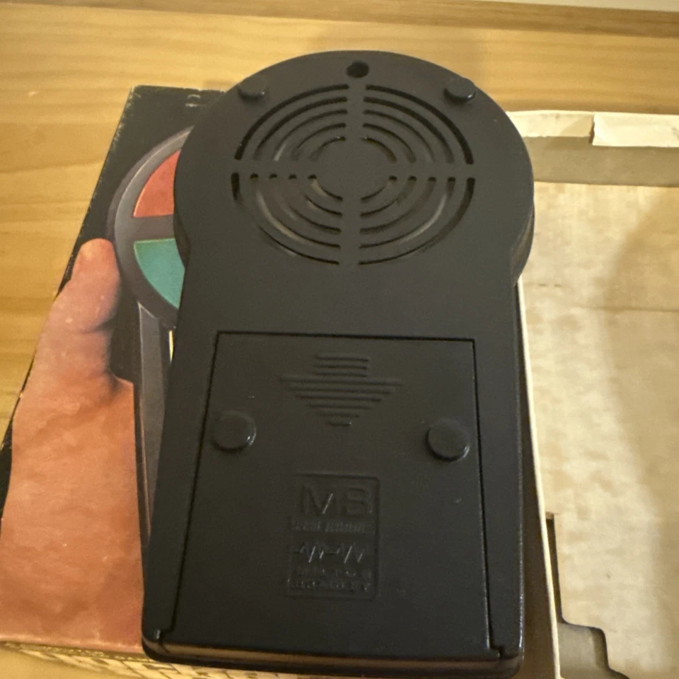 Vintage Pocket Simon Electronic Handheld Game (1980)  - Untested - Image 4 of 4