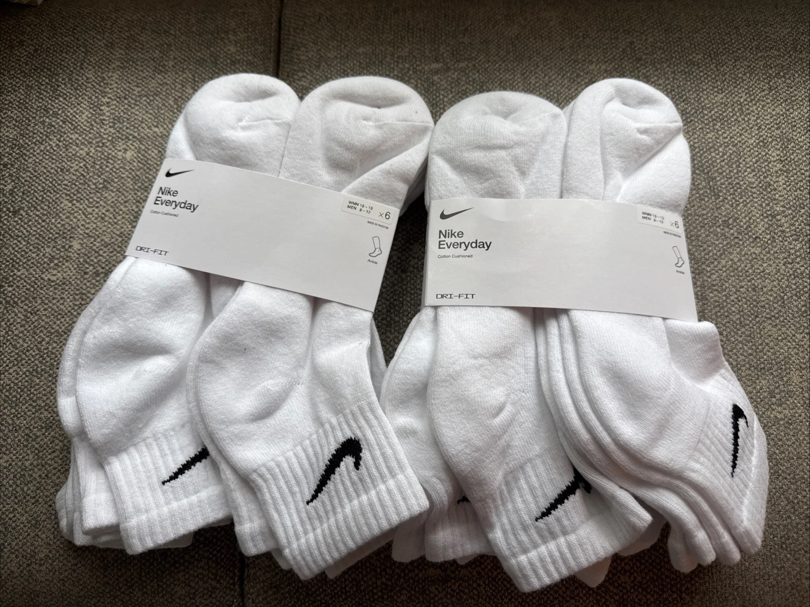 Lot of 2 Packs: WMN 10-13 / MEN 8-12 NIKE Large SX7669-100 White ANKLE Socks
