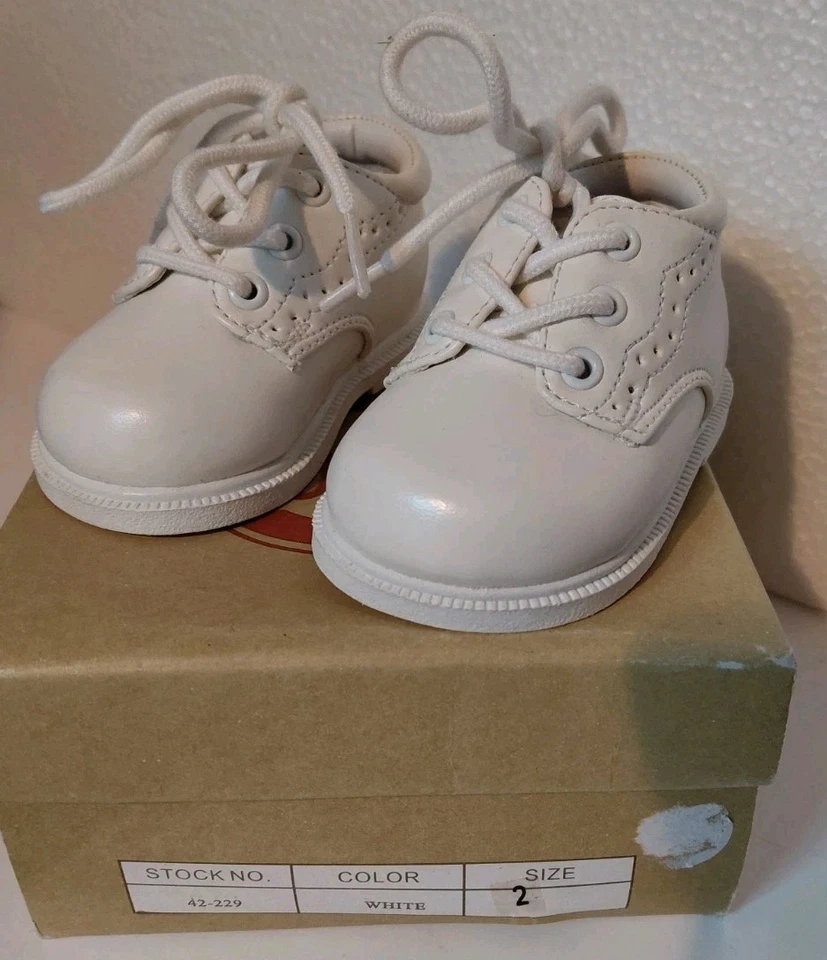 Zapatos de bebé vintage Modit blanco brillante puro talla 2 42-229 usados en excelente estado Foto 2 de 4