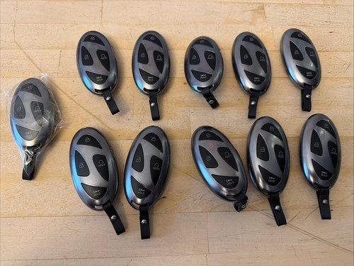 Lot of 11 Hyundai OEM Key Fob Remotes Remote Fobs - product listing photo
