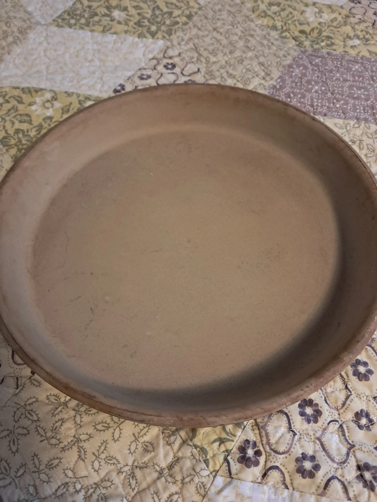 The Pampered Chef Round Deep Dish Baker Stoneware 11" Family Heritage Pizza Pan