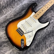 Fender Made in Japan Stratocaster tradizionale anni 50 2 colori Sunburst