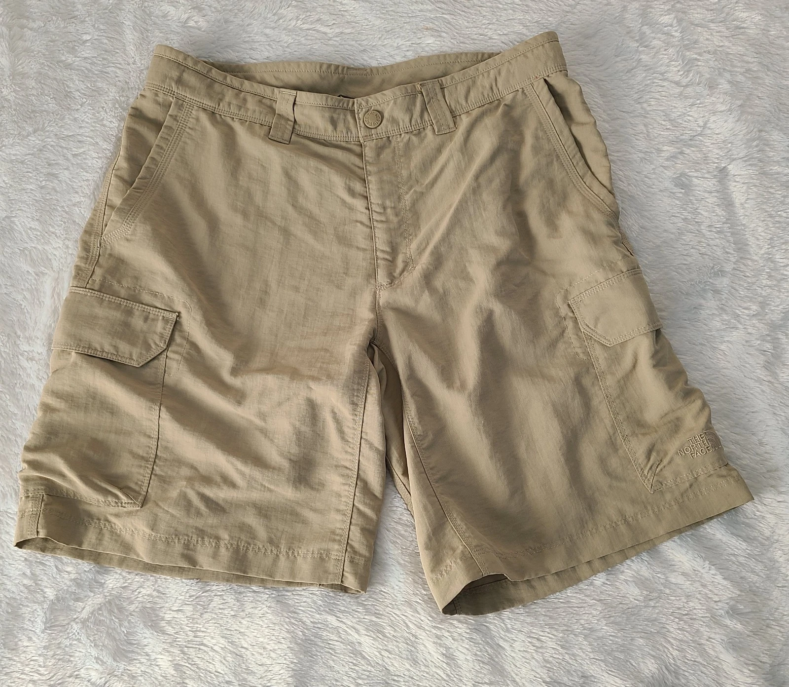 The North Face Shorts Mens 34 Tan Paramount Nylon Cargo Hiking Quick Dry Khaki