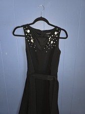 Roz & Ali Black Beaded Sleeveless A-Line Knee Length Dress Size 2 Belted V-Neck