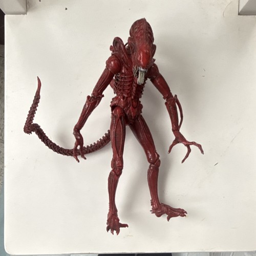 NECA Aliens Genocide Xenomorph Warrior Red Action Figure 2013 LOOSE 
