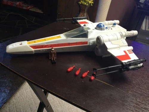 Vintage 1978 KENNER Star Wars X WING Fighter Original w / working sound & light