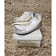 Vintage 1950's Mrs. Days Ideal Baby Shoes White Leather Infant Soft Sole Size 2