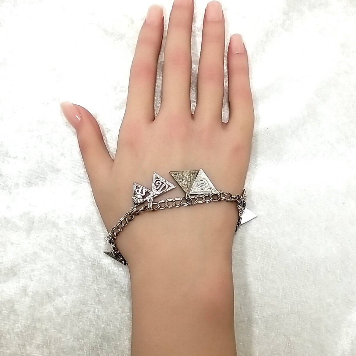 Iyob Filiae Job's Daughters Masonic 10 Charms Bracelet