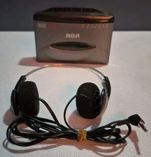 RCA Portable Cassette Player AM/FM Radio Bass Boost RP-1820A W/Earphones TESTED