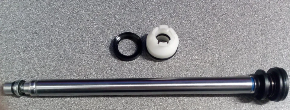 Rockshox Dart 3/3 kit ammortizzatore di rimbalzo chiavi in mano - Immagine 4 di 4