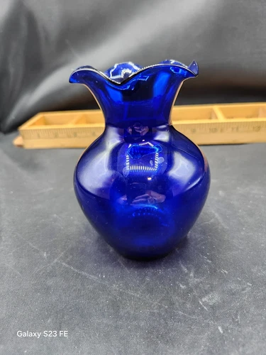 Vintage Cobalt Blue Glass Bud Vase with Ruffled Edge 4 3/8" tall