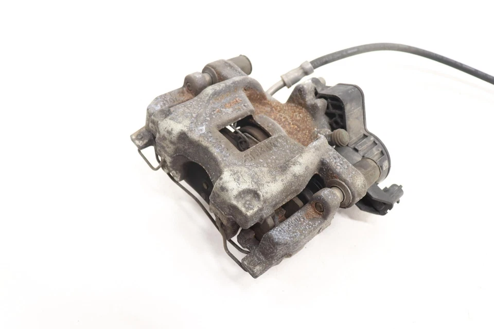 Pinza de freno de disco trasera derecha Ford Bronco Sport 2021-2025 OEM LX612D250BNE Foto 3 de 4