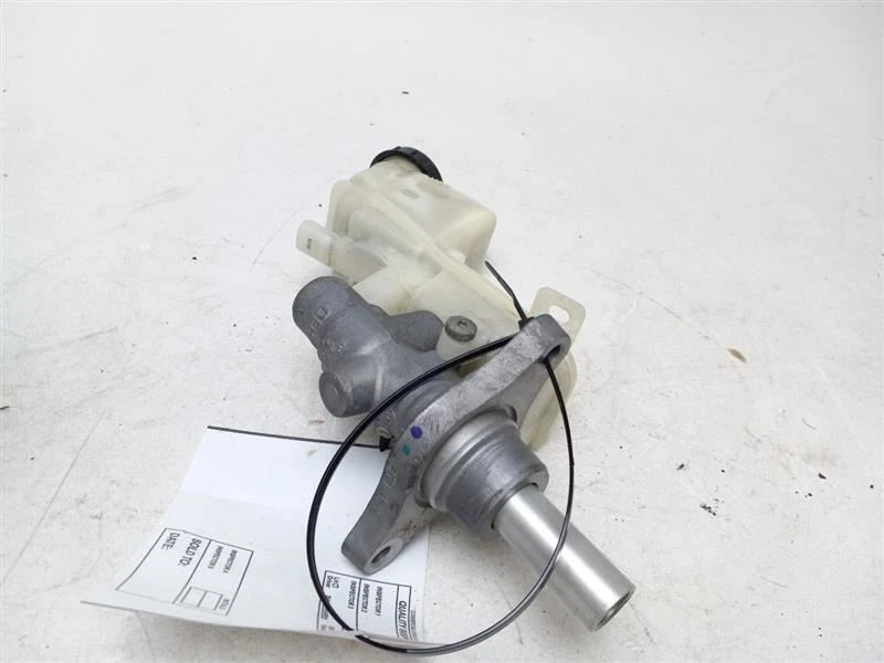 CILINDRO MAESTRO DE FRENO para Ford Fusion 2009 OEM Foto 2 de 4