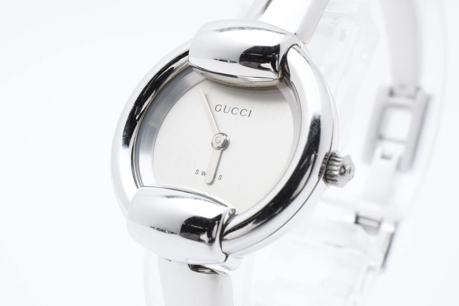 Montre femme vintage GUCCI 1400L cadran blanc quartz argenté presque comme neuve   Du JAPON