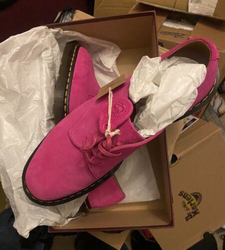 DR MARTENS SHOES - BUCK SUEDE 1461 PINK MADE IN ENGLAND - SIZE 11 UK NEW IN BOX - Afbeelding 1 van 3