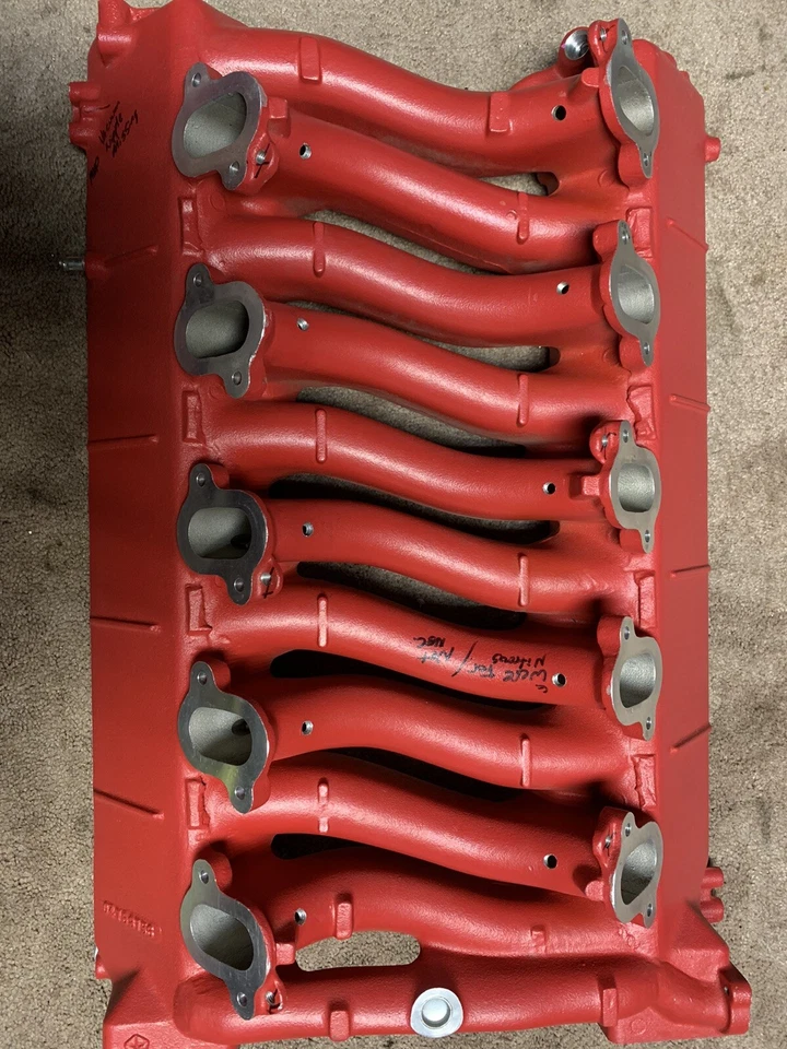 Colector de admisión Dodge Viper Gen II configurado para DirectPort Nitrous OEM P/N 04763766 Foto 3 de 4