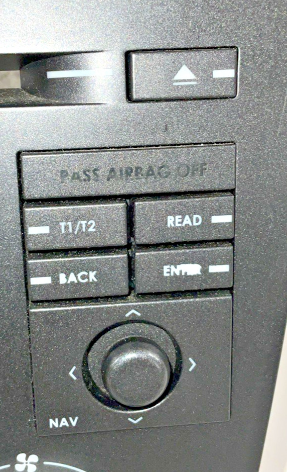 Aston Martin V8 Vantage 2007-2010 Panel P/N 7G3318C815CA