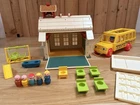 Vintage 1971 Fisher Price Little People School House And School Bus #923 And 192