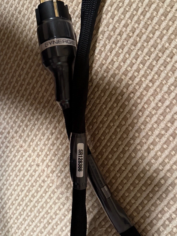 Synergistic Research Foundation Netzkabel 1,5m - Bild 4 von 4